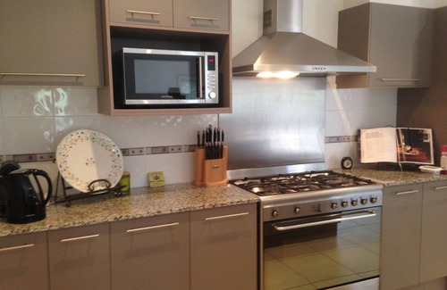 Pokolbin House | Gumnut Grove The Vintage: Pet-Friendly Oasis with Ocean View