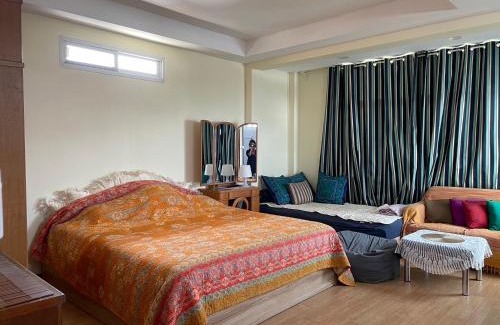 Chiang Mai House | Gumpuju คำปู้จู้: Family-Friendly Retreat with Kitchen