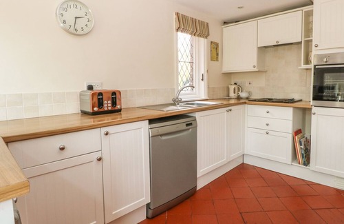 Longnor Cottage | Pet-Friendly Gun End Cottage with Cozy Open Fire