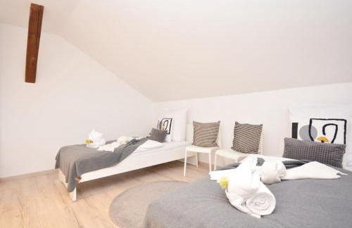 Haundorf Apartment | Top-Rated GUN03-RI Apartment with Kitchen in Haundorf