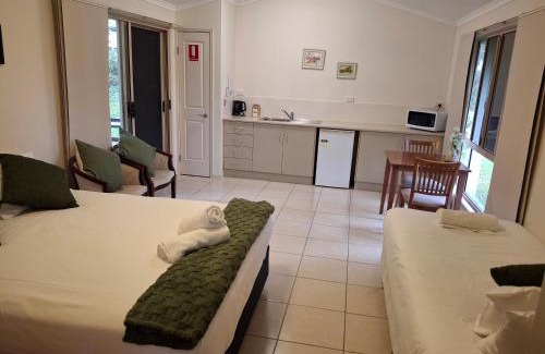 Southside Apartment | Convenient Stay at Gunabul Homestead & Golf Course