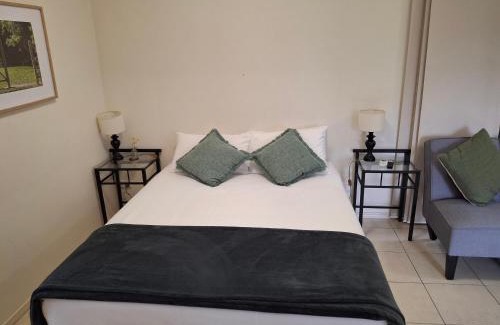 Southside Apartment | Convenient Stay at Gunabul Homestead & Golf Course