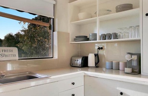 Cromer House | Outstanding Family Getaway at Gundaroo Retreat