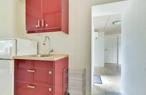 Spodsbjerg House | Relax at Gunhilda: Oceanfront Escape with Pool & Spa