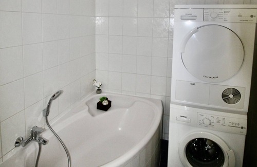 Dobling Apartment | Modern Gunold Residence 2 - Family-Friendly and Central