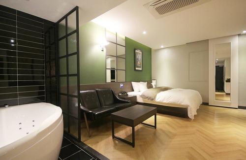 Gunsan Hotel | Eco-Friendly Gunsan CAR Self Check-in Motel with Breakfast