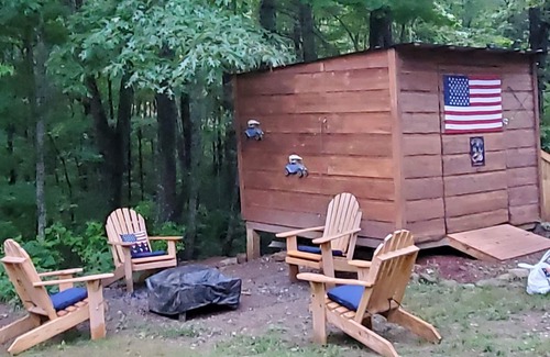 Ellijay Cabin | GUNSMOKE Cabin: Pet-Friendly Retreat with Lake Views