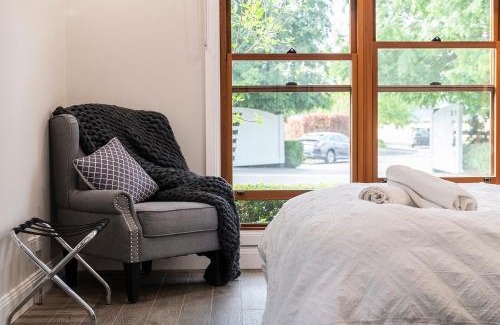 Scone Apartment | Stylish Gunsynd Studio Apartment - Perfect for Families