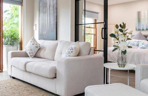 Scone Apartment | Stylish Gunsynd Studio Apartment - Perfect for Families