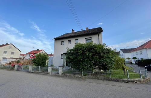 Guenzburg Apartment | Relaxing Guntia Apartment with Expansive Garden Retreat