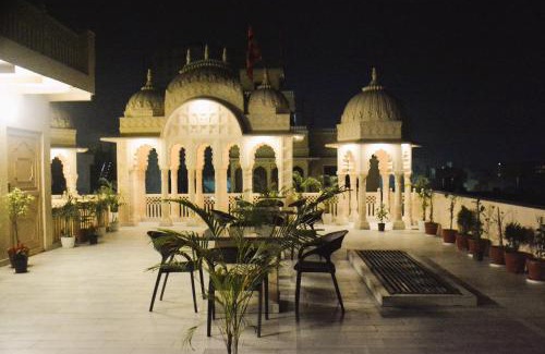 Agra House | Exceptional Gupta Vilas - Boutique Homestay for Families