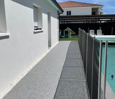Narrosse Villa | Gure Etxea: Oceanfront Haven with Pet-Friendly Amenities