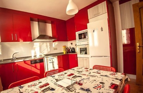 Sumbilla Cottage | Gure Lur Cottage: Perfect Getaway for Families and Pets