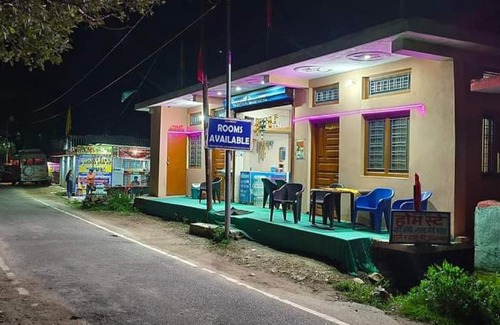 Uttarkashi House | Comfortable Stay at Guru Chworangi Home with Breakfast