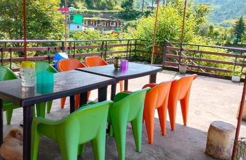 Uttarkashi House | Comfortable Stay at Guru Chworangi Home with Breakfast