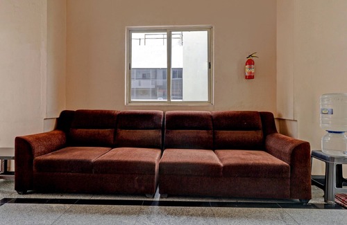 Panduranga Nagar House | Discover Itsy Hotels Guru Comforts: Rated 9/10 & Family-Friendly