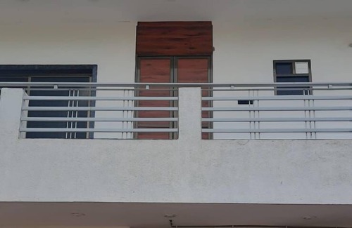 Rajpipla Hotel | Gurukrupa Yatri Niwas