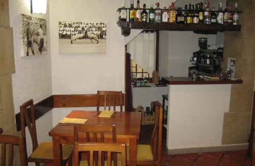 Oiartzun Hotel | Gurutzeberri: Family-Friendly Stay with On-Site Dining
