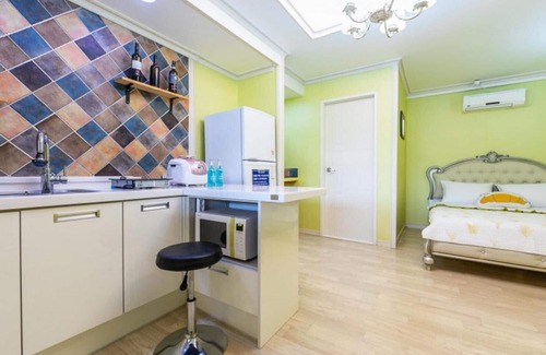 Gurye House | Eco-Friendly Gurye Dandelion Travel Pension with Breakfast