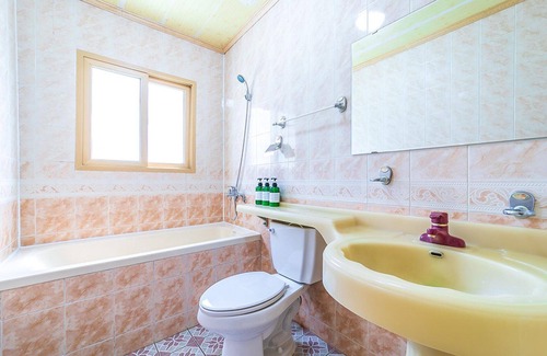 Pungyang-myeon House | Eco-Friendly Stay at Gurye Huni Hostel and Guest House