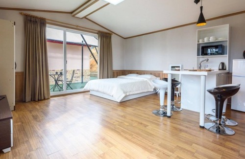 Gurye House | Eco-Friendly Retreat at Gurye Jirisan Hosu Resort Pension