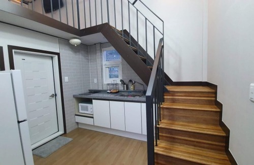 Gurye House | Eco-Friendly Retreat at Gurye Jirisan Rosinante House