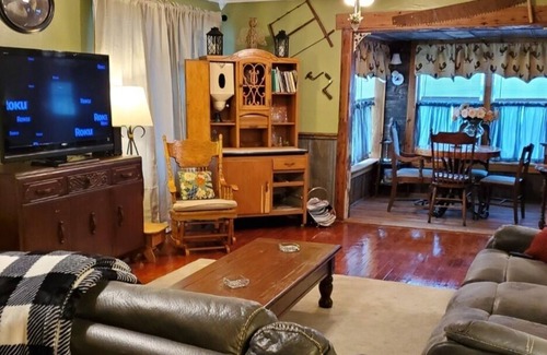 Leon Junction Other | Gussie's Farmhouse in Nolanville