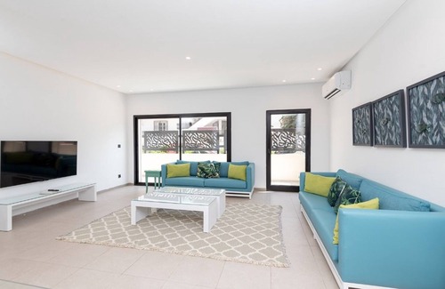 La Marsa Apartment | Unforgettable Stay at Gustave Flaubert - Top Rated & Family-Friendly