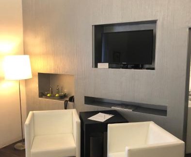 Rhein-Erft-Kreis District Hotel | Family-Friendly Gut Hohenholz with Pet and Accessibility Options
