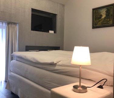 Rhein-Erft-Kreis District Hotel | Family-Friendly Gut Hohenholz with Pet and Accessibility Options