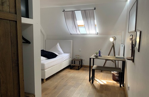 Rhein-Erft-Kreis District Hotel | Experience Gut Hohenholz: Family-Friendly Retreat with Breakfast