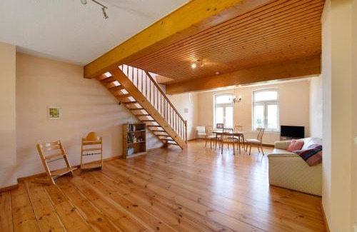 Neukloster Apartment | Gutshaus am Teich: Pet-Friendly Retreat with High Ratings