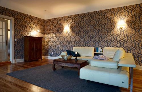 Muritz House | Gutshaus Gevezin: Guest Rated 10/10 with Pool & Hot Tub