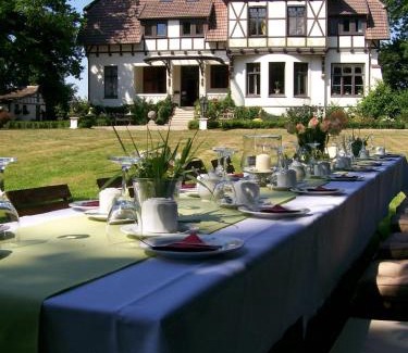 Klein Kubbelkow Hotel | Indulge at Gutshaus Kubbelkow - 4-Star Spa Retreat