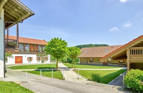 Haarbach House | Pet-Friendly Getaway at Gutshof Brunnwies - 8.3/10 Rated