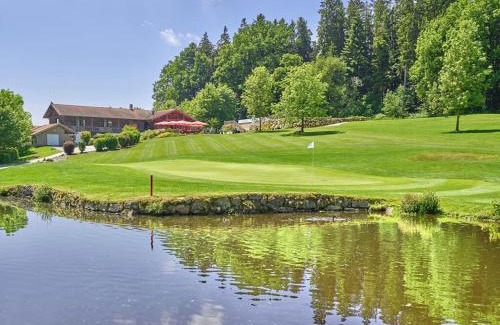 Haarbach House | Pet-Friendly Getaway at Gutshof Brunnwies - 8.3/10 Rated