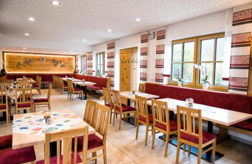 Colmberg House | Discover Gutshof Colmberg: Pet and Child Friendly Retreat
