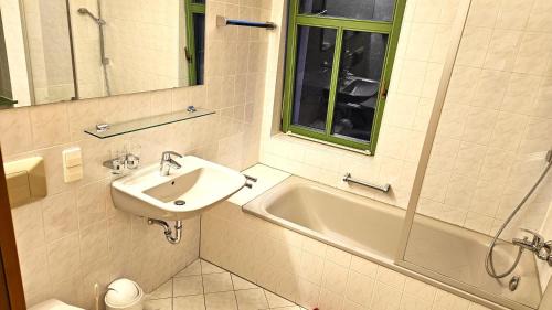 North Tolkewitz/Seidnitz Hotel | Pet Friendly Getaway at Gutshof Hauber - Family Welcomes!