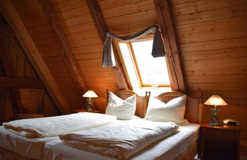 Klosterreichenbach Hotel | Discover Gutshof-Hotel Waldknechtshof: Pet-Friendly Retreat