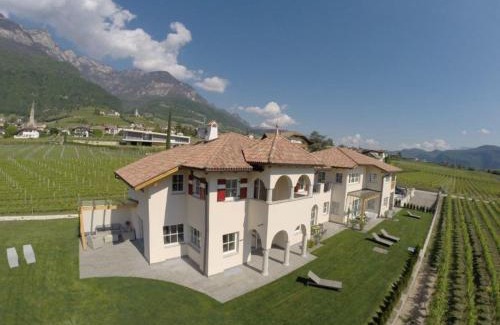 Tramin House | Gutshof Rellich: Top-Rated Oceanfront Retreat for Families