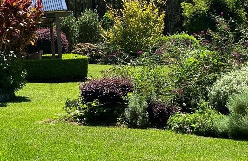 Hallidays Point Bed & Breakfast | Discover Guwala Cottage: Guest Rated 9/10 with Pool