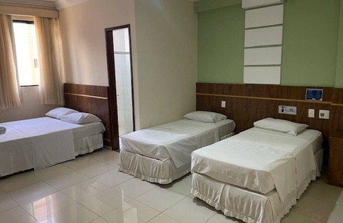Morada do Acampamento Hotel | Pet-Friendly GV Center Hotel with Pool & Spa Amenities