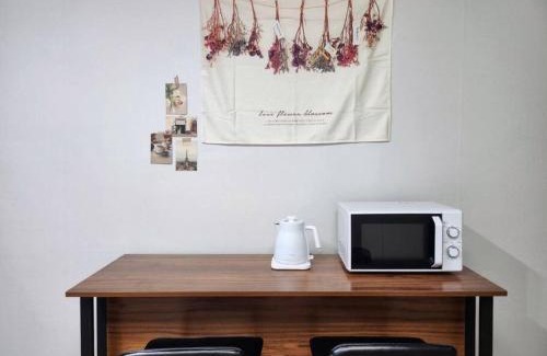Suyeong-Gu Apartment | Oceanfront Family Retreat at Gwang An Stay - Rated 8/10