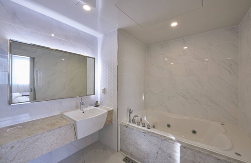 Gwangsan-gu Hotel | Experience Comfort at Gwangju Aura Hotel - Rated 9.2/10