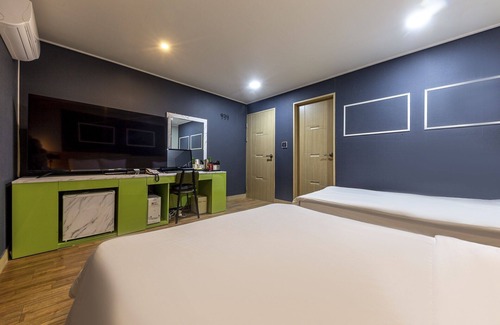 Dong-Gu Hotel | Eco-Friendly Stay at Gwangju Chungjangro Bobos Hotel