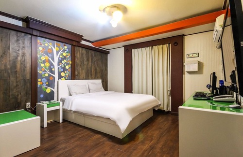Dong-Gu Hotel | Eco-Friendly Gwangju Herb: Family & Breakfast Amenities