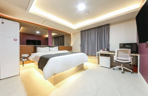 Buk-gu Hotel | Eco-Friendly Comfort at Gwangju Unam-dong Yeogijoa