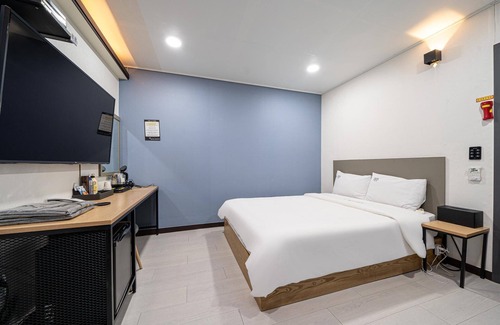 Gwangmyeong Hotel | Eco-Friendly Stay at Gwangmyeong Cancun with Breakfast