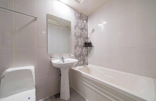 Gwangmyeong Hotel | Budget-Friendly Gwangmyeong J with Breakfast & Family Amenities