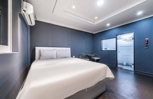 Gwangmyeong Hotel | Eco-Friendly Stay at Gwangmyeong Sum with Breakfast Included